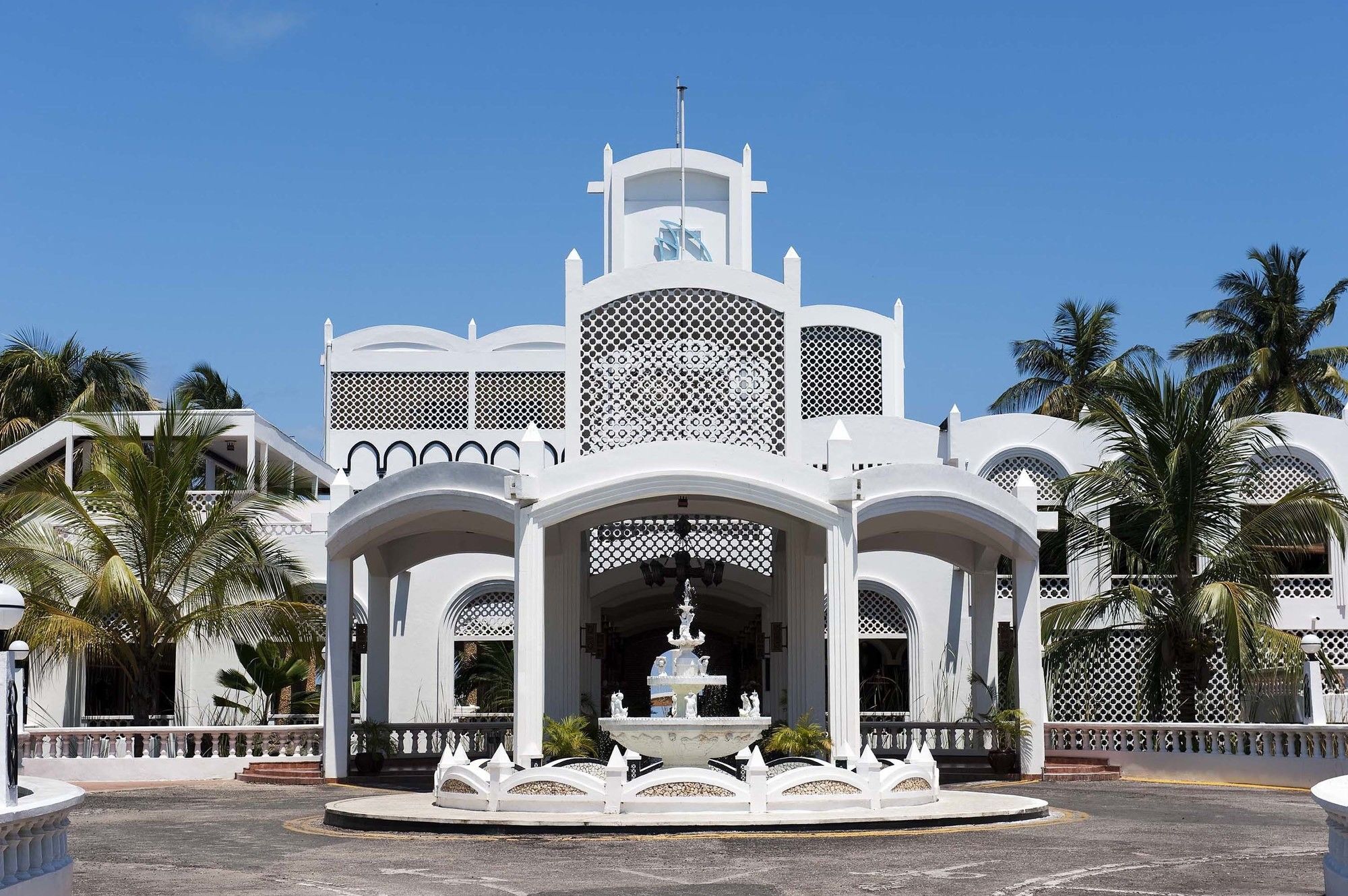 Kunduchi Beach Hotel & Resort Дар-ес-Салам Екстер'єр фото