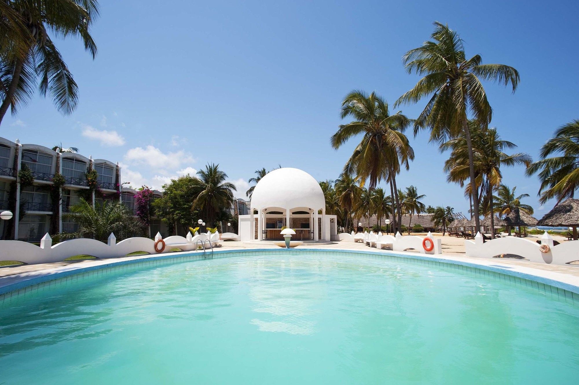 Kunduchi Beach Hotel & Resort Дар-ес-Салам Екстер'єр фото